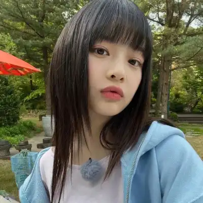 黄莉颖
